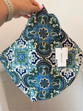 Vera Bradley Blue, Green & White essential ditty bag